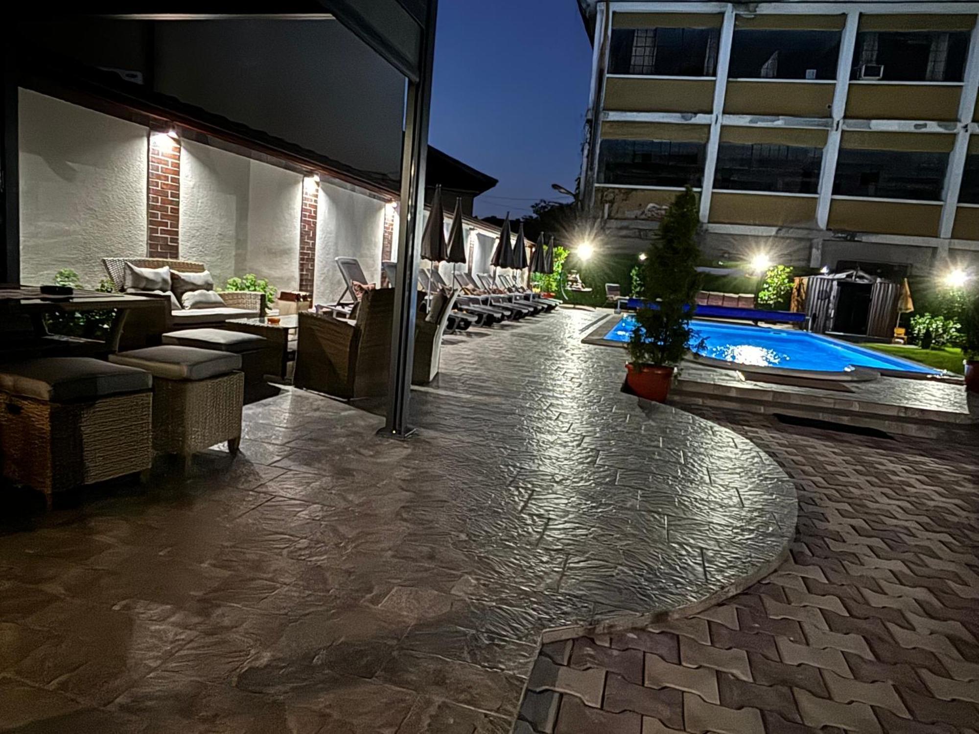 Hotel Rai Trjavna Kültér fotó