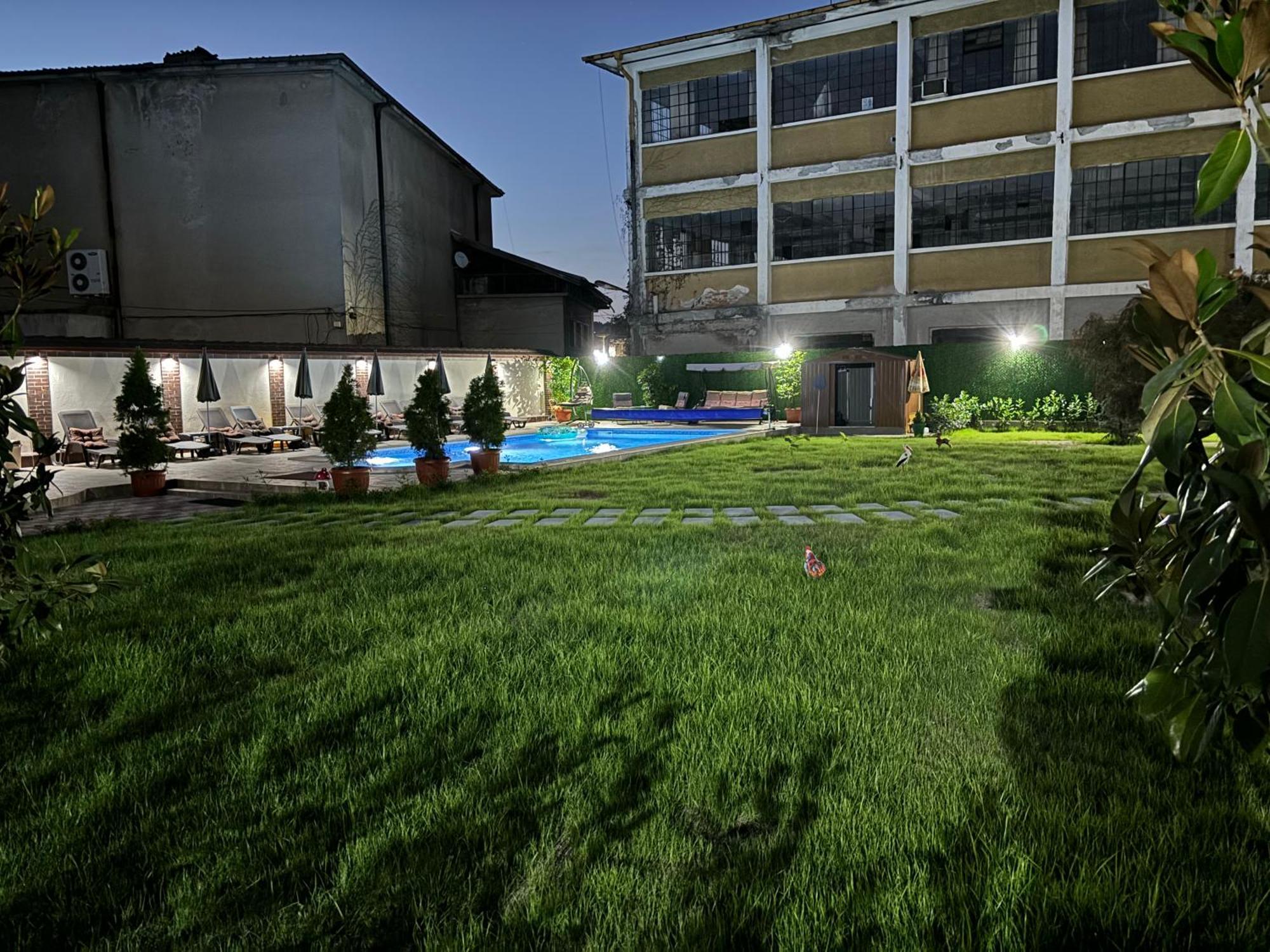 Hotel Rai Trjavna Kültér fotó