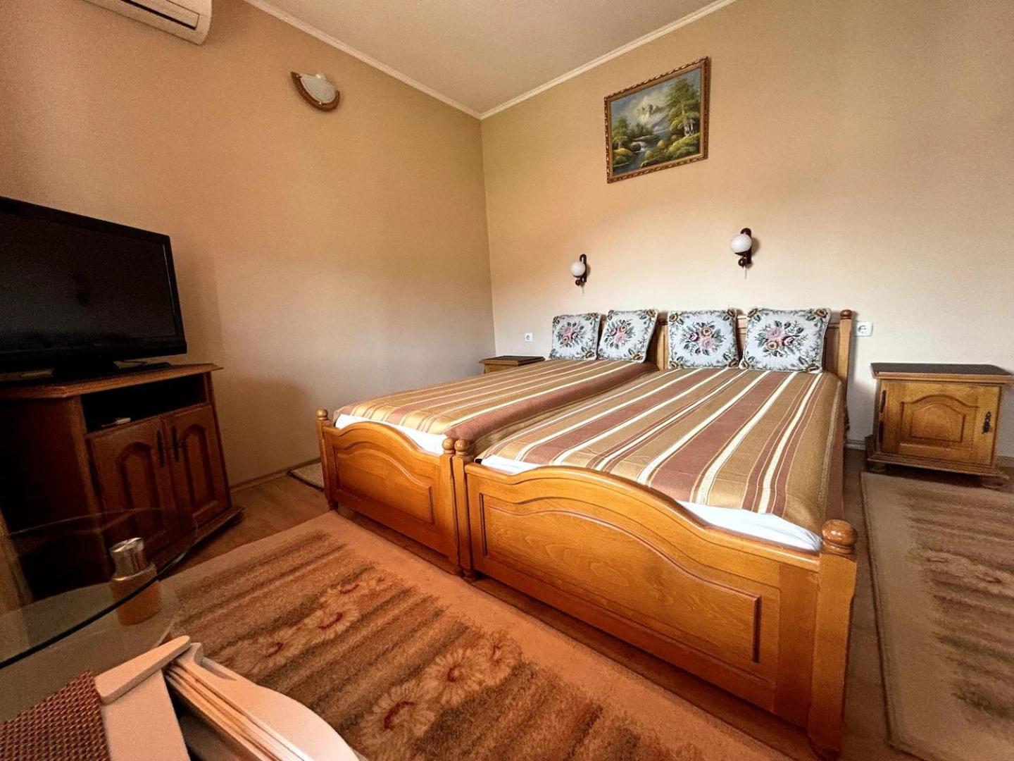 Hotel Rai Trjavna Kültér fotó