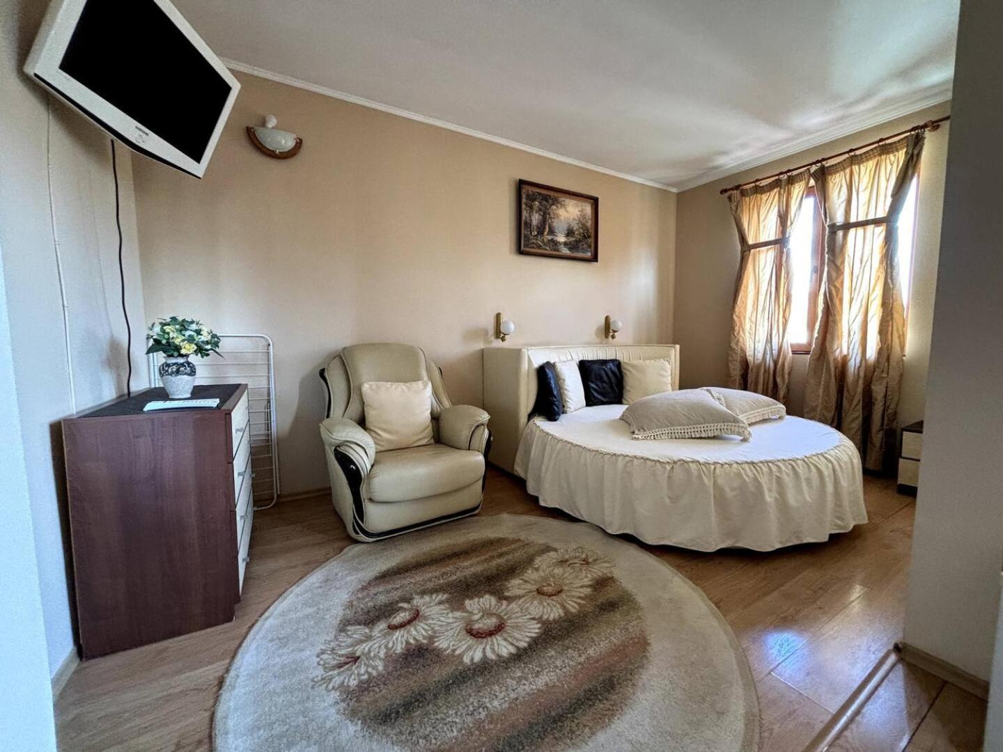 Hotel Rai Trjavna Kültér fotó