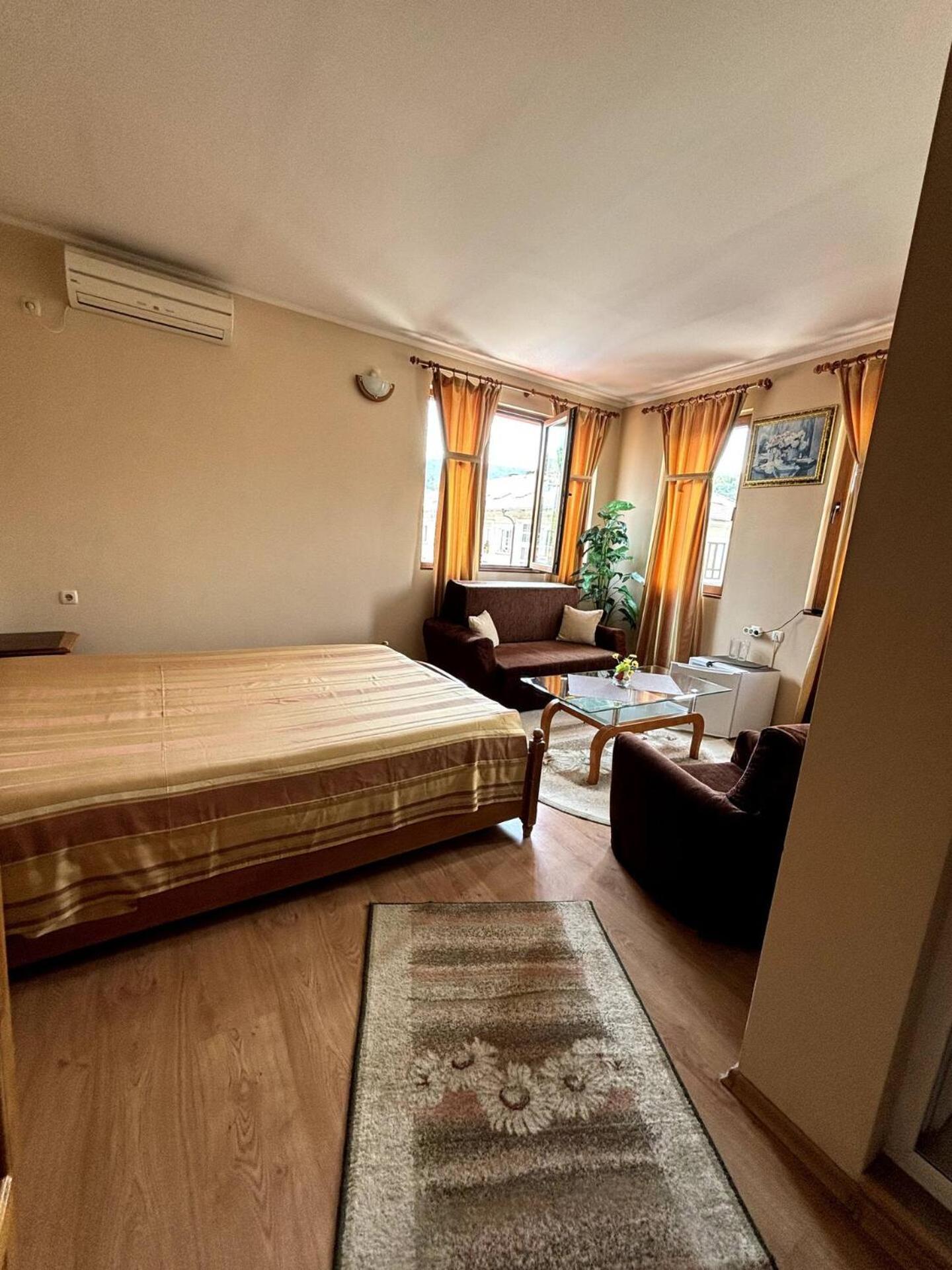Hotel Rai Trjavna Kültér fotó